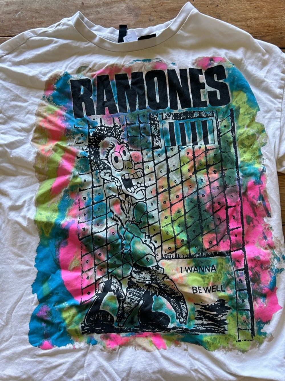 Ramones concert tour boxy cut Tie-Dye Graphic Tee - white tee  Neon Accents H&M - Picture 2 of 4